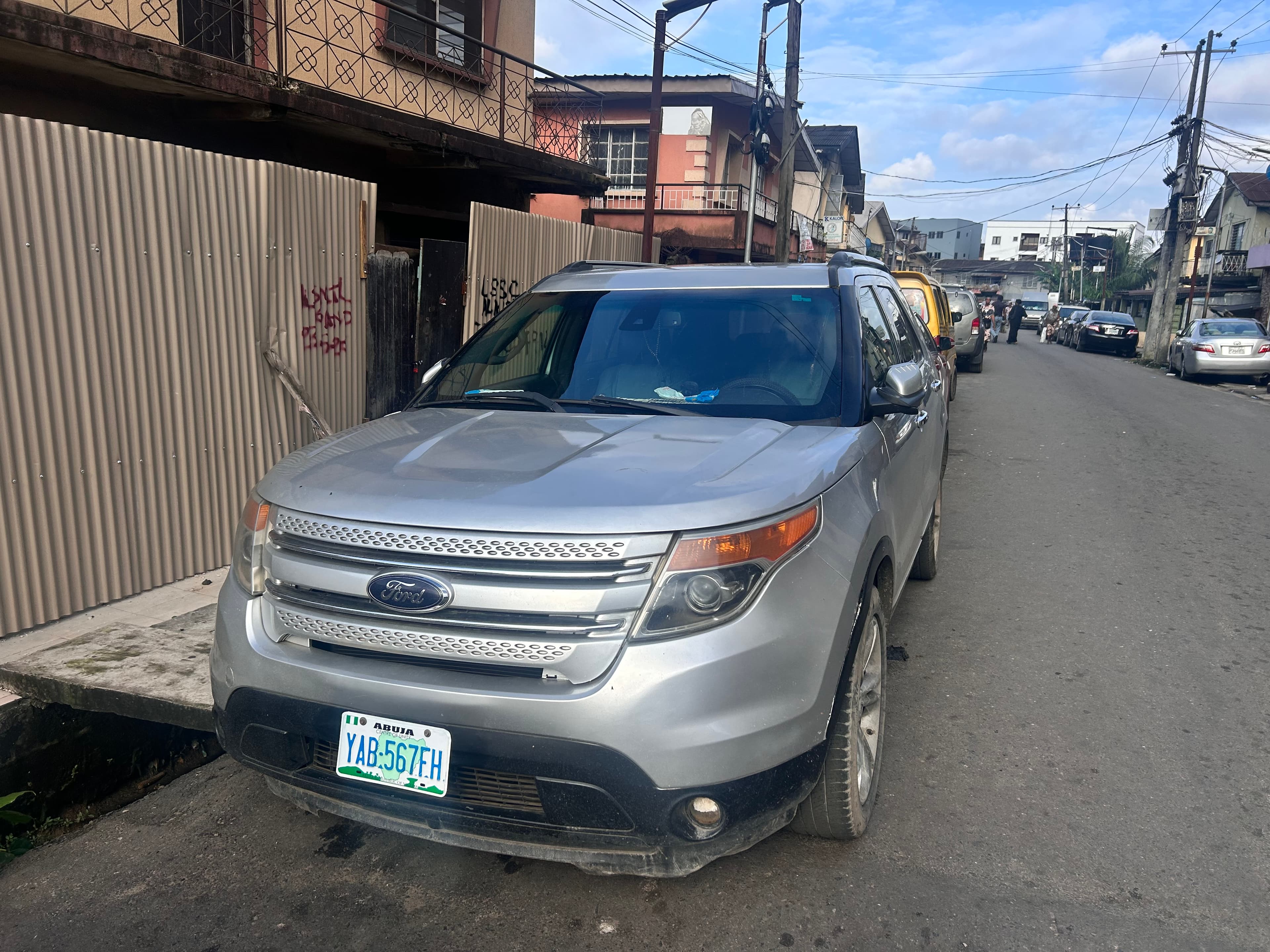 Ford explorer 2013 (driver included)