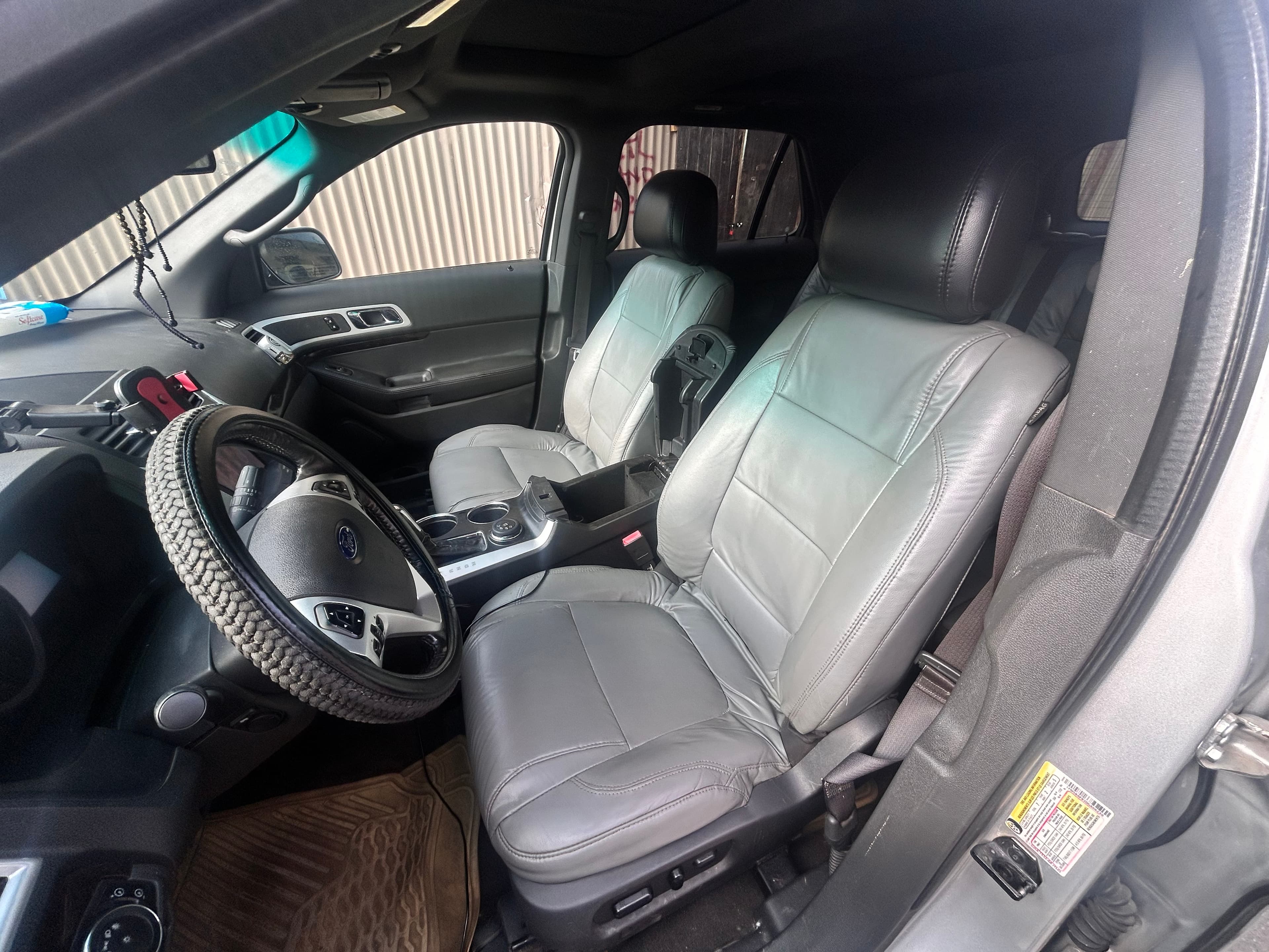 Ford explorer 2013 (driver included)