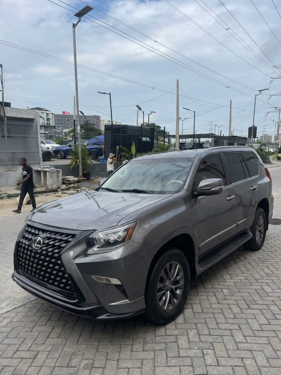 Lexus Gx460 (With Driver)