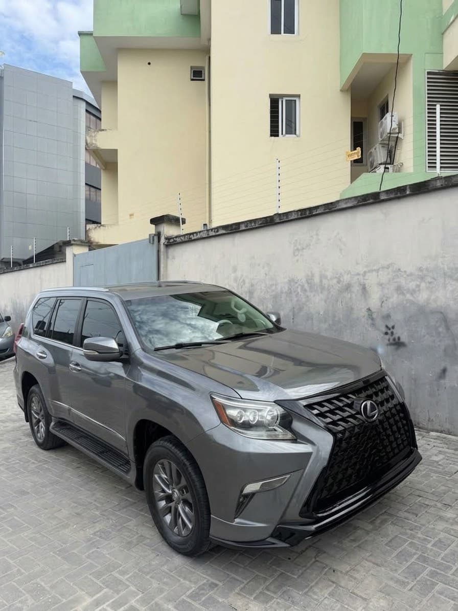 Lexus Gx460 (With Driver)